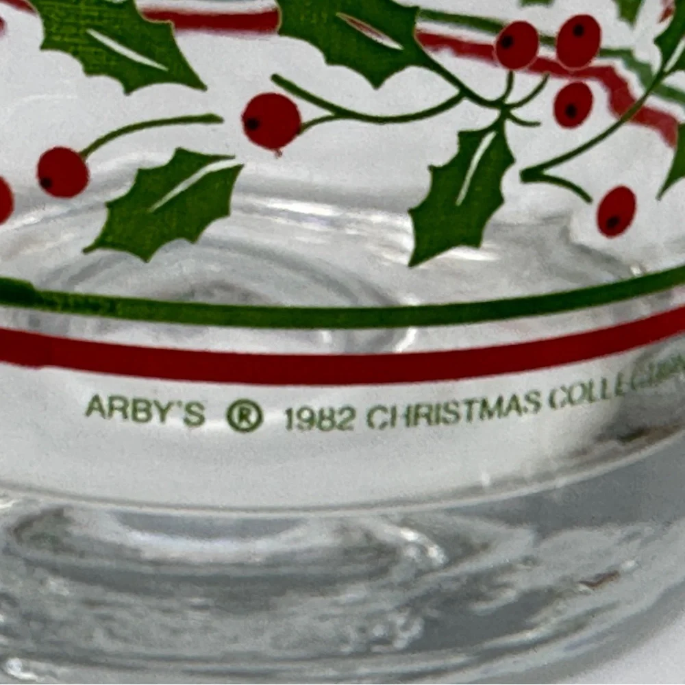 Vtg Set 4 ARBY Christmas Holiday Glass Holly Berry Drinking Glasses ARBY'S 1980s